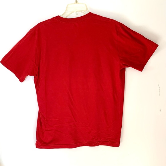 Men’s Red T Shirt Pupusas Horchata Netflix size Large 44 chest 27 Length - Picture 3 of 4